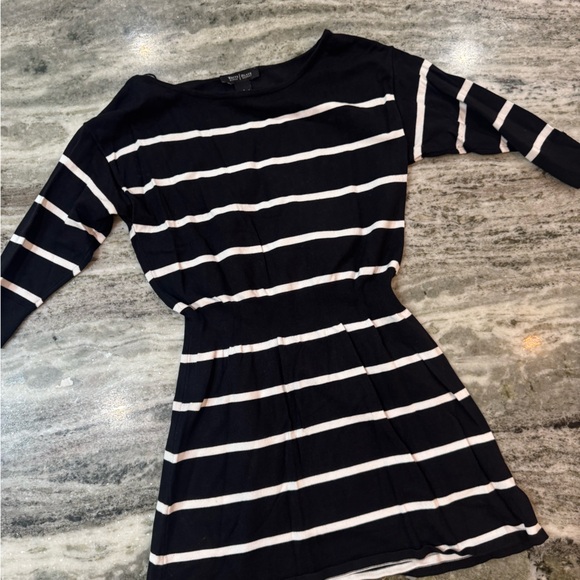 White House Black Market black and white striped top - Picture 2 of 3